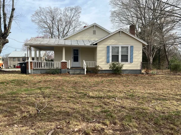 5309 Pine View Dr, Winston Salem, NC 27105