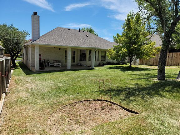 4th image of 419 Redbird Ln