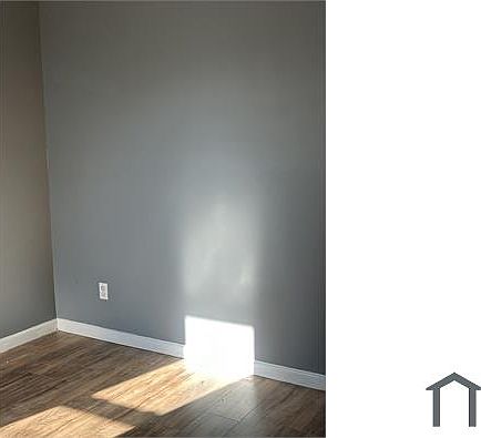 3rd image of 5975 N Norwood St