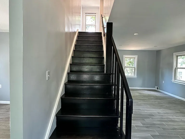 750 S Springfield Ave — Photo 8