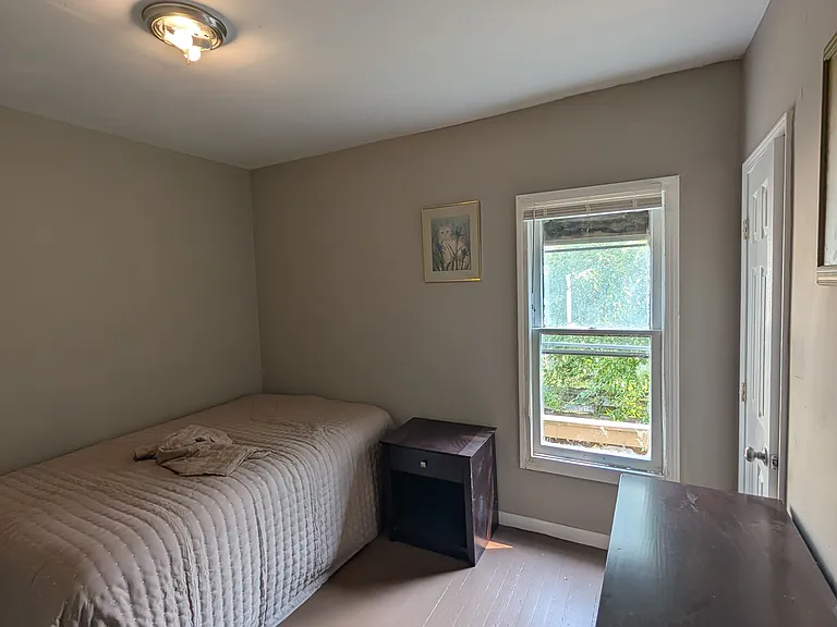 10932 Grantwood Ave — Photo 7