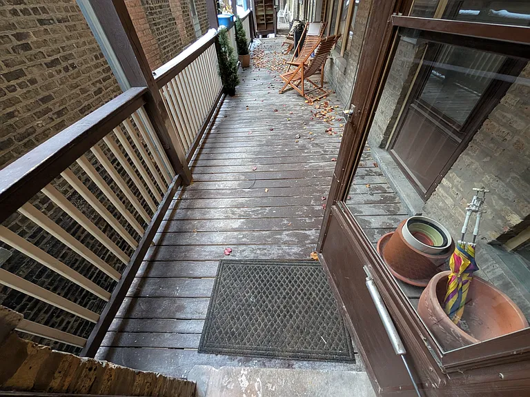 1301 W Roscoe St #1 — Photo 19