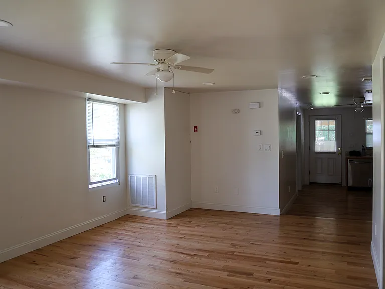 10 Pine St #3 — Photo 6