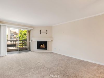 21520 Burbank Blvd APT 209, Woodland Hills, CA, 91367