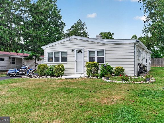 2nd image of 227 Ruth Ave
