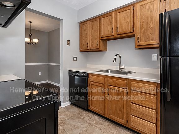 5th image of 587 Brandywine Dr