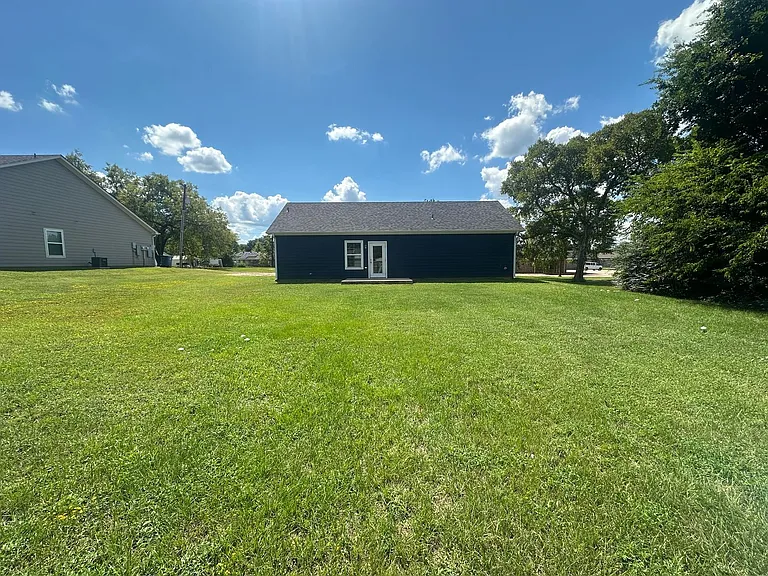 205 Gordon St — Photo 18