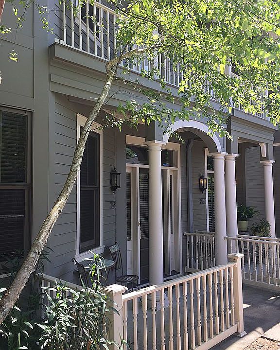 1st image of 213 W Jackson St