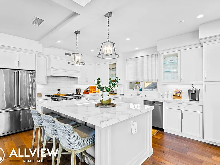 411 1/2 Heliotrope Ave — Photo 14