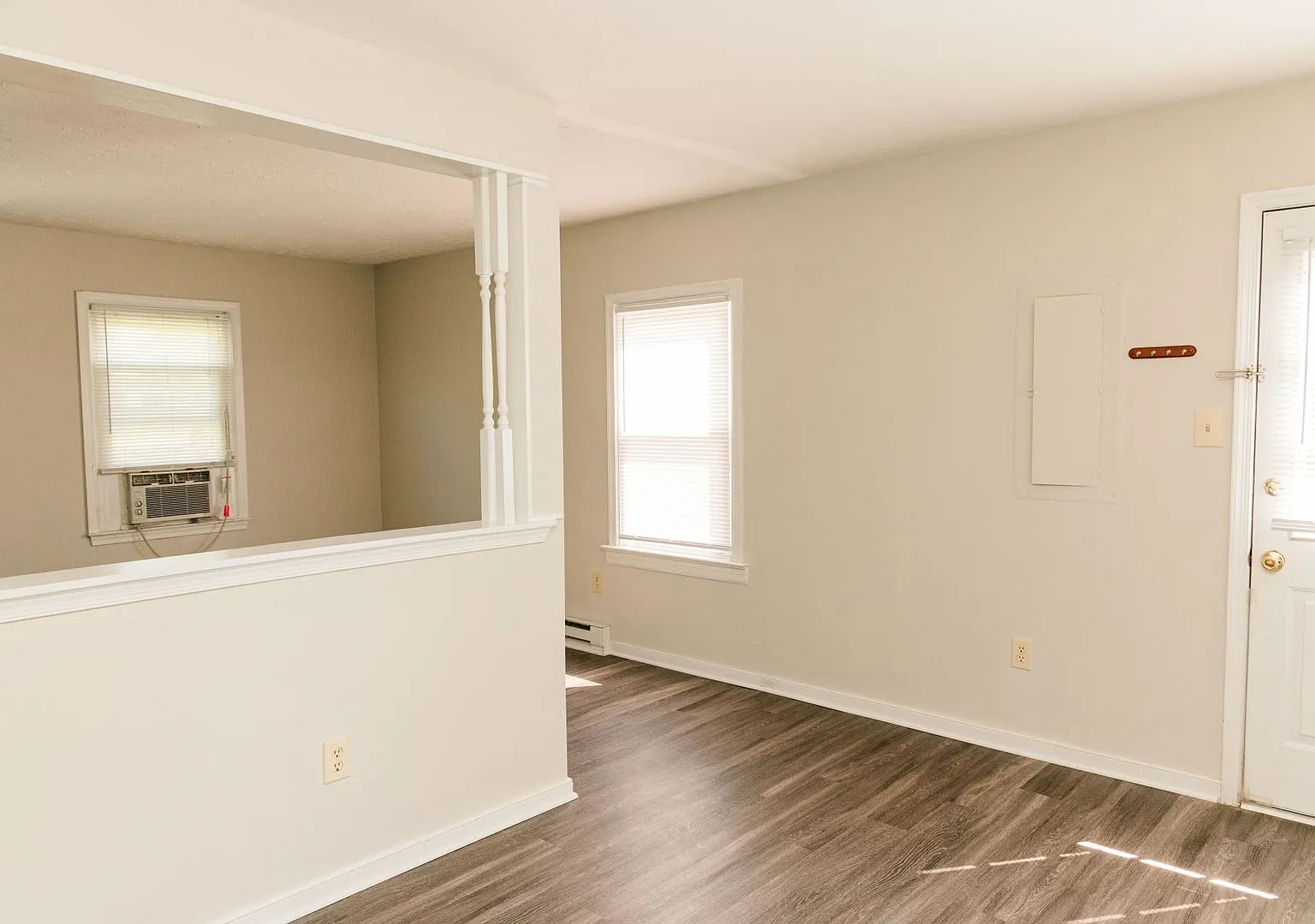 Lease Special 1/2 Month Free Sign By 9/21/2026 Large Deck- A Must See!! — Photo 4