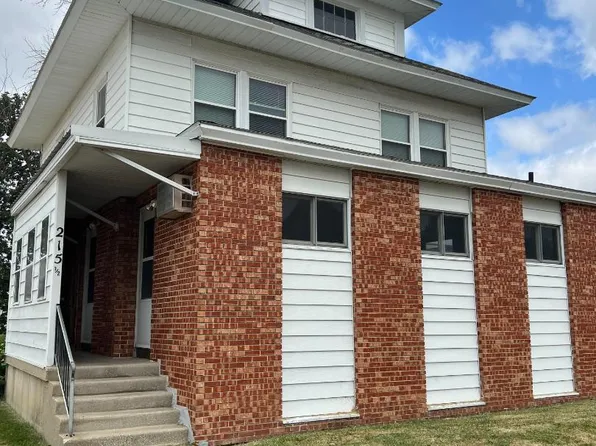 215 E Charles St, Oelwein, IA 50662