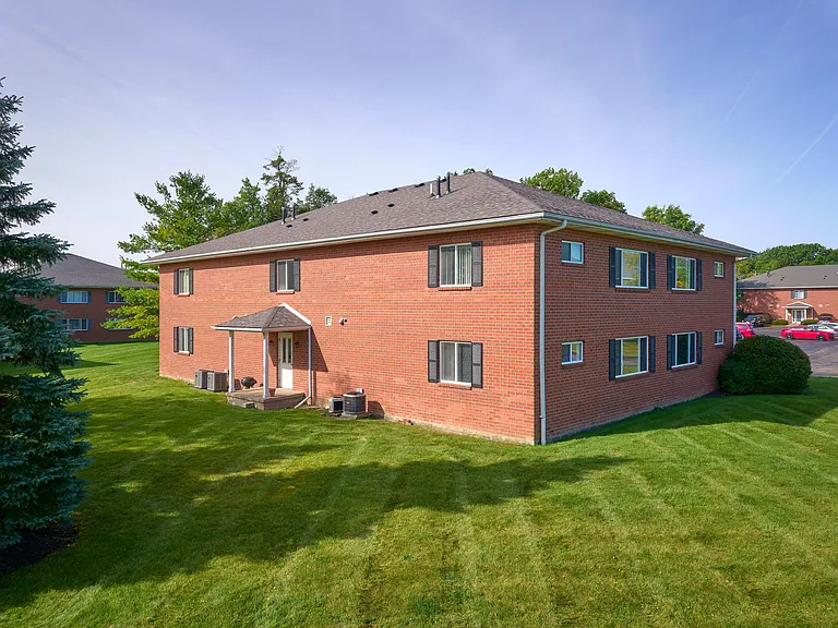 CenterPointe Apartments & Townhomes — Photo 55