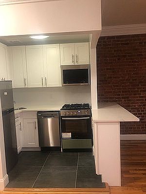 2nd image of 151 W 82nd St APT 2W