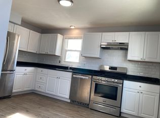 10 Saratoga Ave #12, Pawtucket, RI 02861