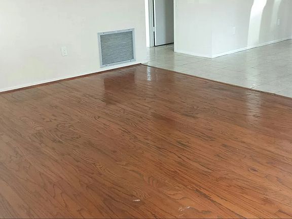2nd image of 2489 Hope Ave
