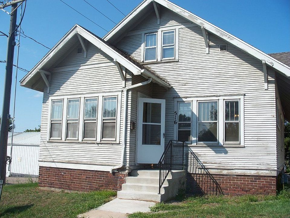 For Rent: 516 E. Madison Ave., Mankato, MN 56001