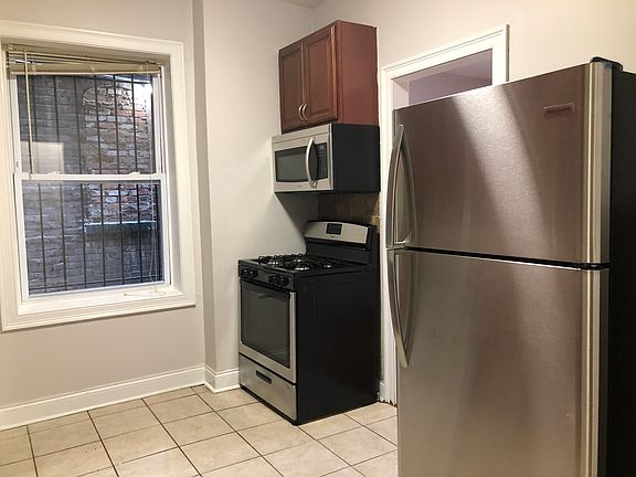 2nd image of 863 Pavonia Ave #1E