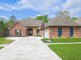 34125 Fountain View Dr, Walker, LA 70785