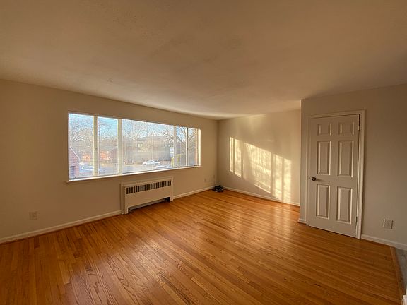 3rd image of 5754 16th St N