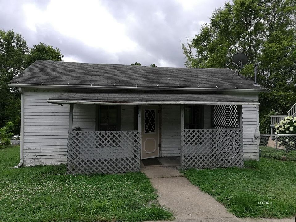 1st image of 19437 Circle Dr