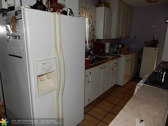 5th image of 529 SW 71st Ave