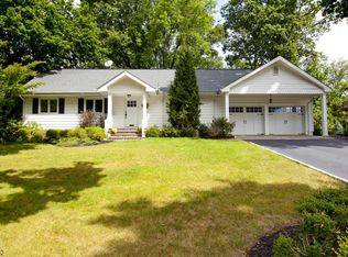 9 Hickory Dr, North Caldwell, NJ 07006