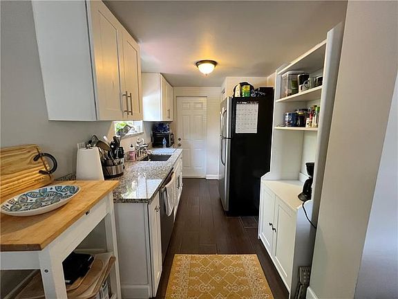 2nd image of 904 NE 6th St