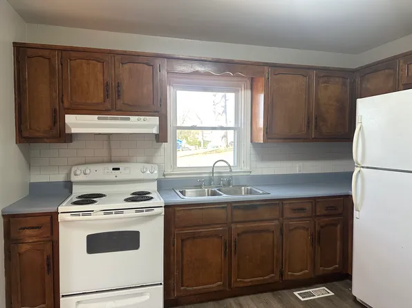 1838 Shade Ave, Florence, AL 35630