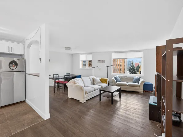 9916 113th St NW #602, Edmonton, AB T5K 2N3