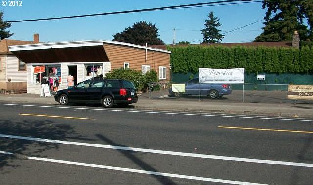 1st image of 5627 SE Woodstock Blvd