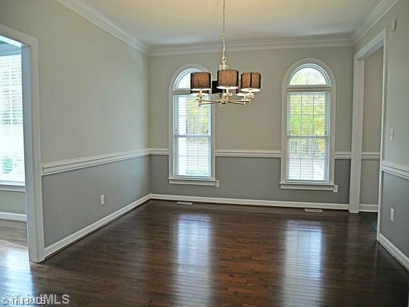 5th image of 8100 Southerland Dr