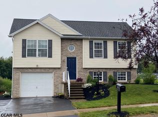 210 Steeplechase Dr, Pleasant Gap, PA 16823