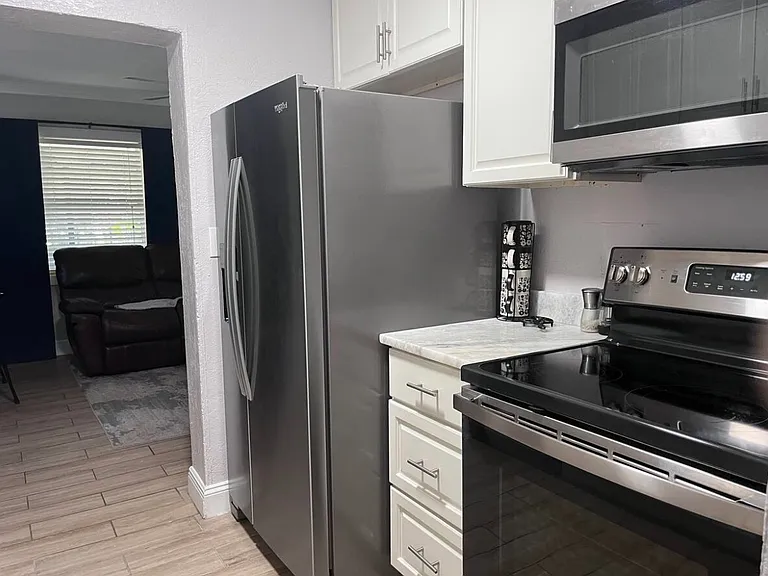 1823 Radnor Dr — Photo 3