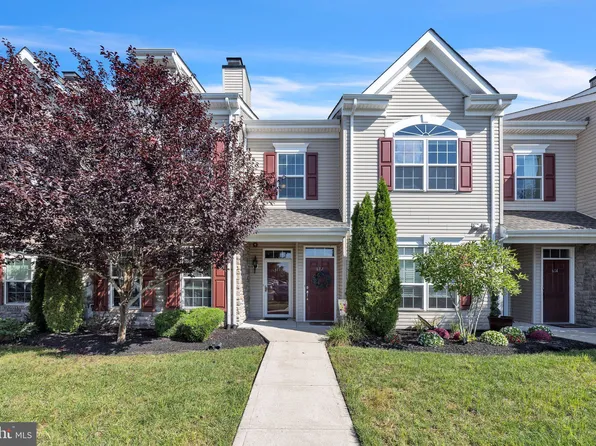 612 Van Gogh Ct, Williamstown, NJ 08094