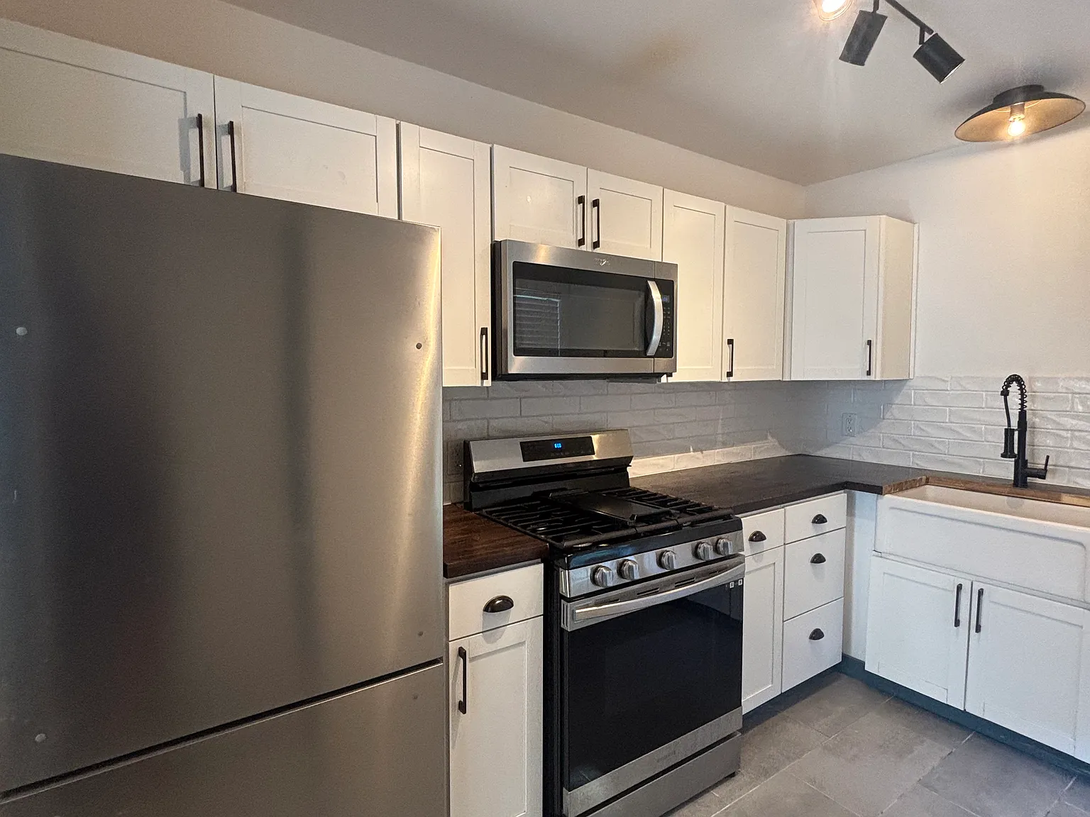 2 bed, 850 sqft, $1,355 — Photo 4