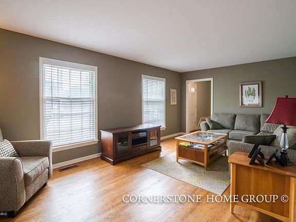 5th image of 2021 Plymouth Ave SE