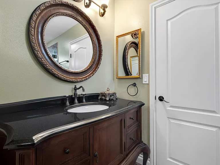 2929 Pleasant Lake Dr — Photo 16