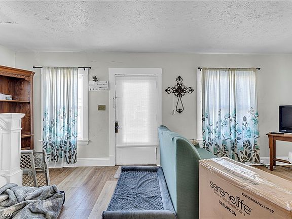 3rd image of 4119 Gifford Ave