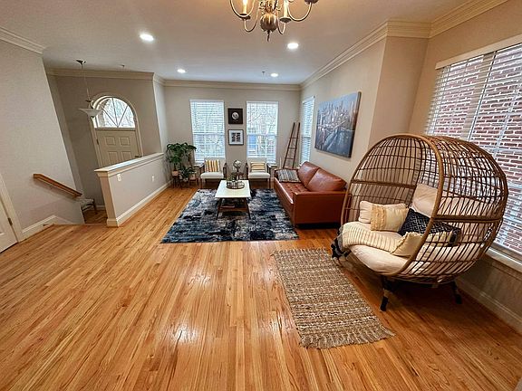 4th image of 23513 Gardenside Pl