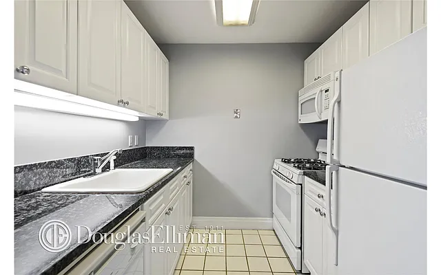 Sold by Douglas Elliman | media 10