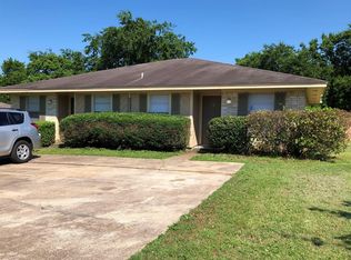 3608 Comanche Dr #B, Bryan, TX 77802