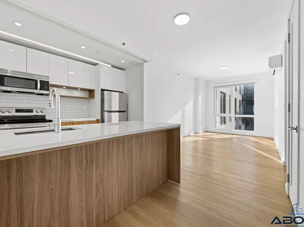 100 Lenox Road image 1 of 22