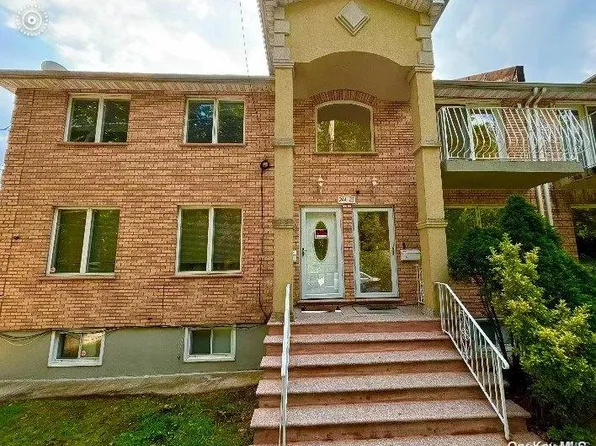 244-23 Grand Central Parkway, Little Neck, NY 11362