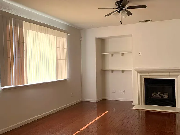 364 Chase St — Photo 2