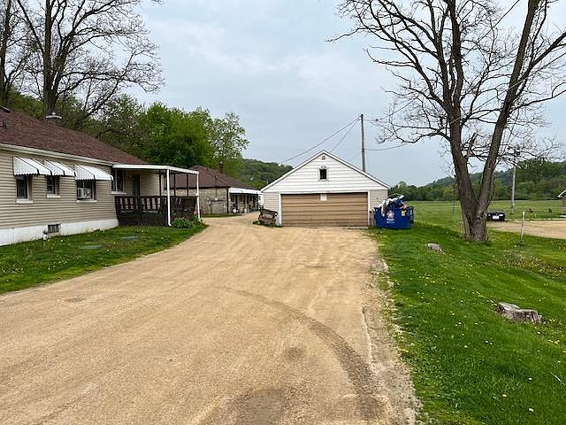 2nd image of 16943 Rooster Ln