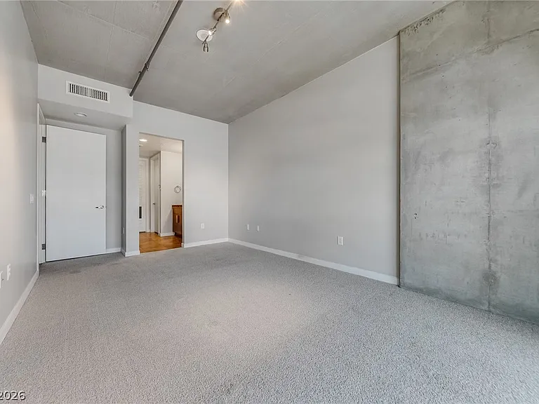 353 E Bonneville Ave #123 — Photo 17