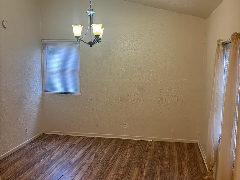 3920 Evergreen St #2 — Photo 5