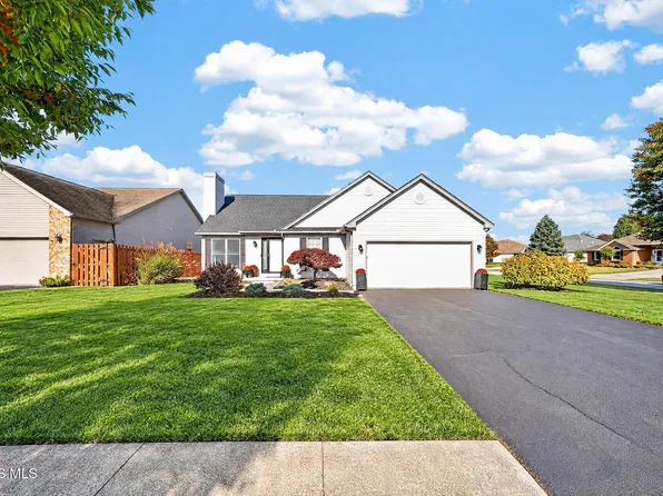 1536 Misty Oaks Dr, Findlay, OH 45840