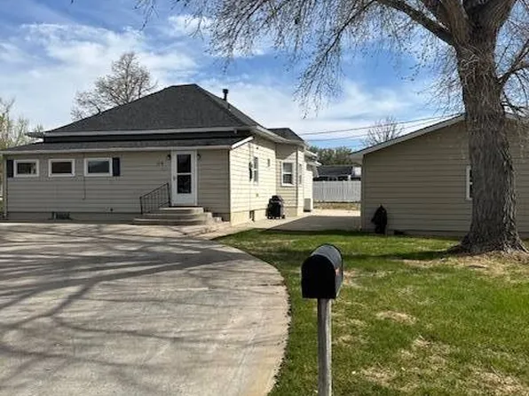 1038 W 9th St, Wray, CO 80758