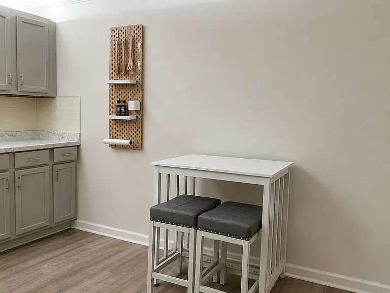 Kitchen Breakfast Table Area